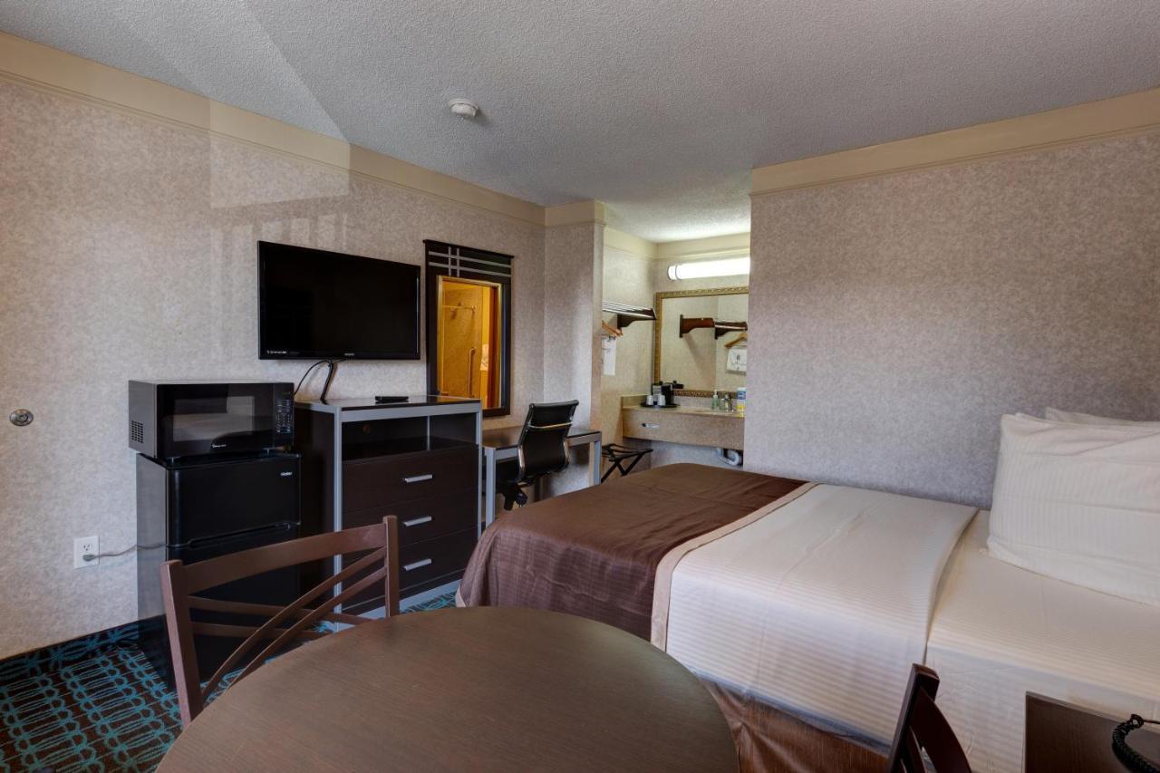 Deluxe Inn - Fayetteville I-95 エクステリア 写真