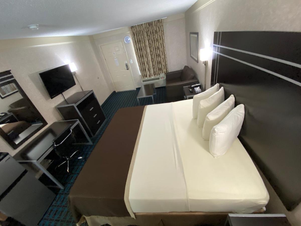 Deluxe Inn - Fayetteville I-95 エクステリア 写真