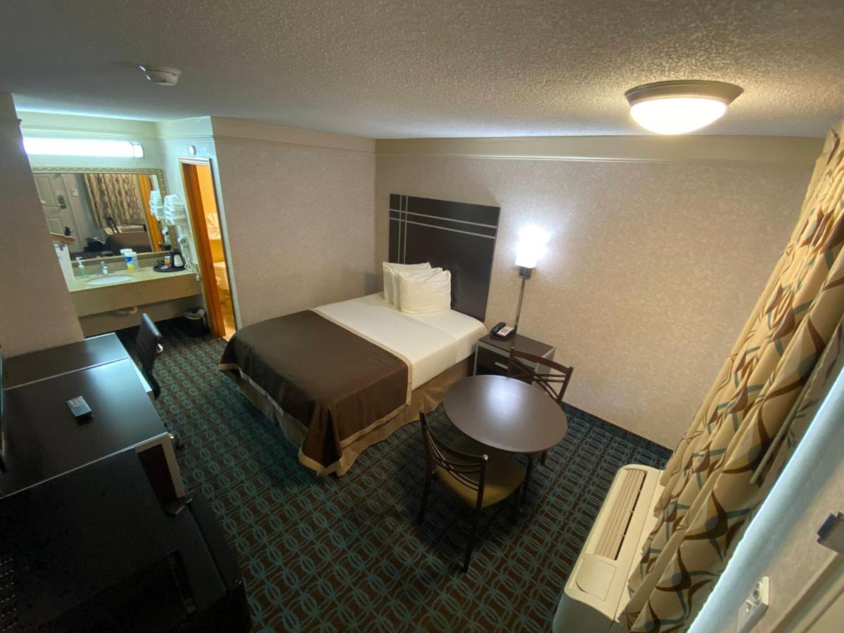 Deluxe Inn - Fayetteville I-95 エクステリア 写真