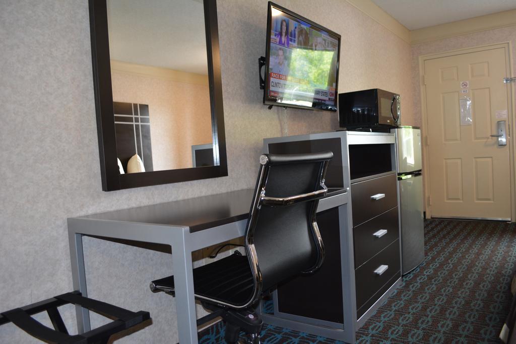 Deluxe Inn - Fayetteville I-95 エクステリア 写真